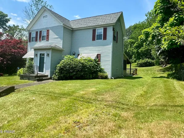 33 Elizabeth St, White Mills, PA 18428