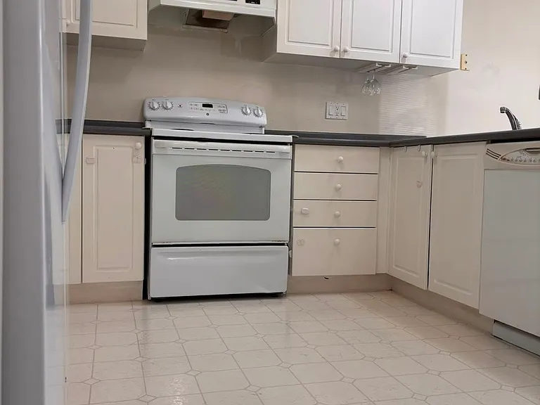 601 Grenfell Dr #79 — Photo 12