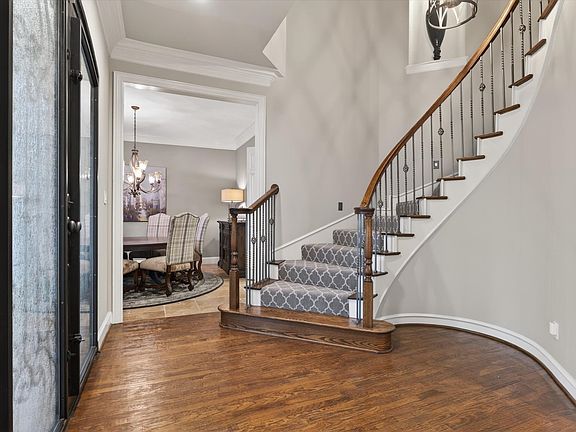 4th image of 4028 Oakmeadow Dr