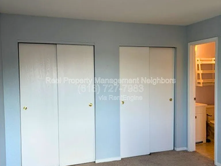 4326 Norman Dr SE — Photo 6