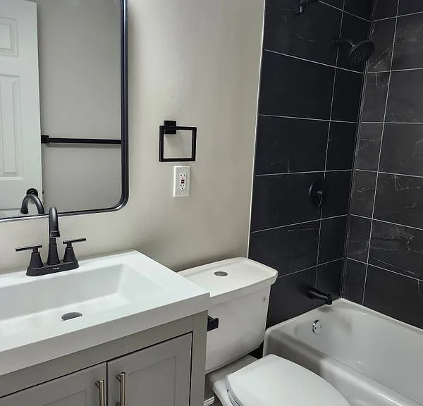 2700 Texas Ave SE #1 — Photo 3