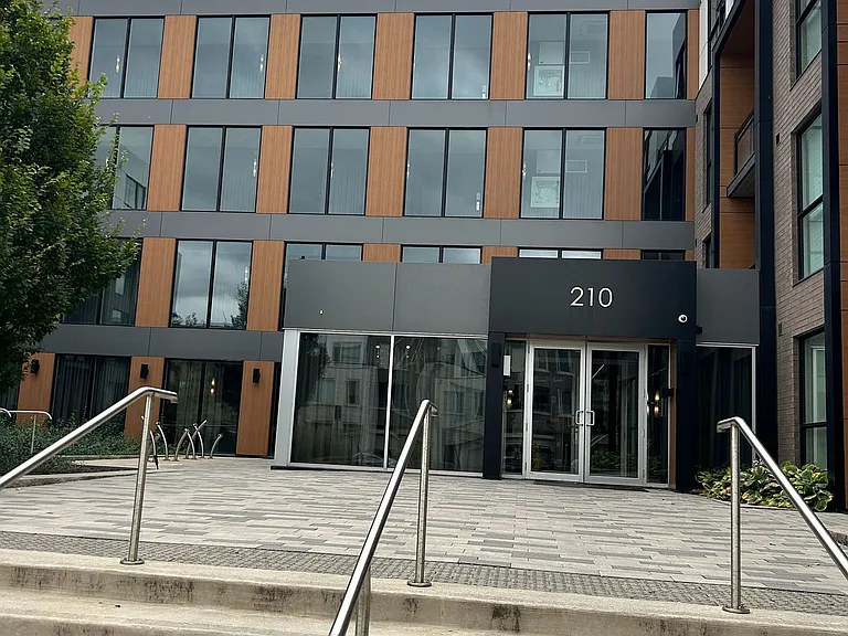 210 Sabina Dr #403 — Photo 1