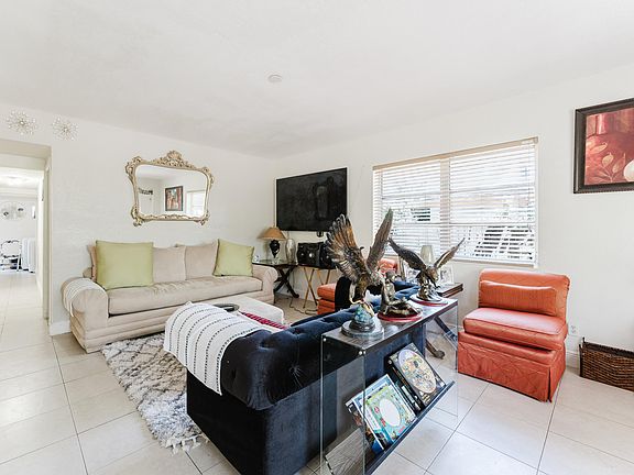 4th image of 1285 NE 154th Street