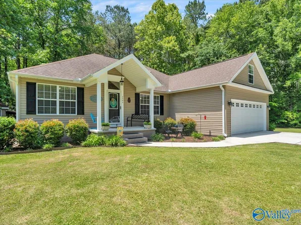 2245 Pond Rd, Guntersville, AL 35976