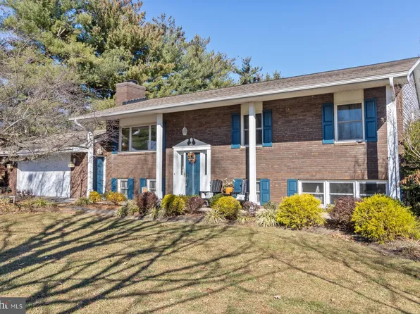 1000 Cindy Ln, Westminster, MD 21157
