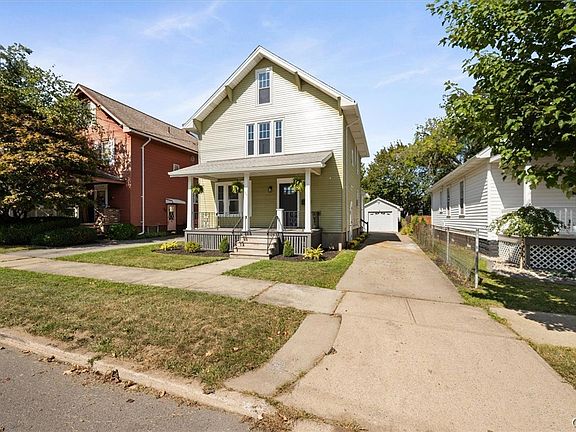 4th image of 1606 Harrison Ave