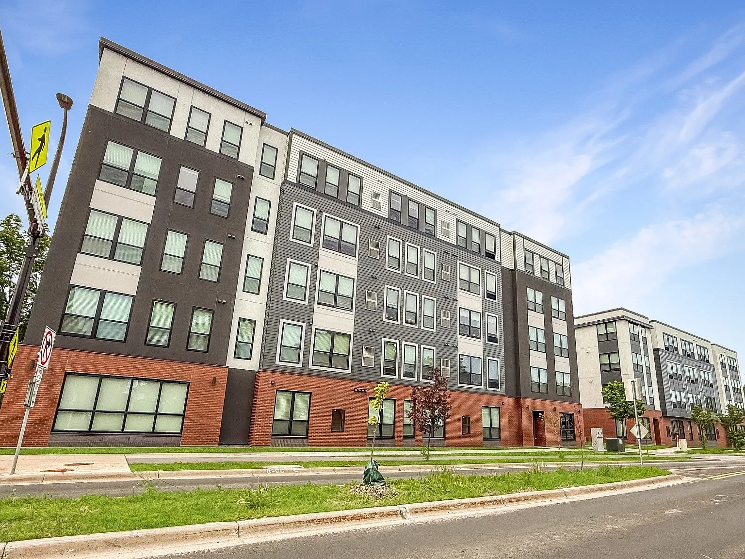 Plymouth Avenue Apartments — Photo 1