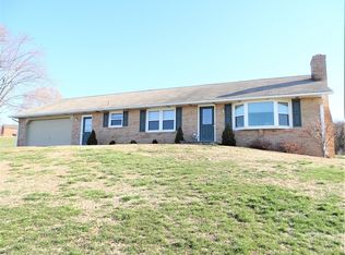 80 Hillside Rd, Stevens, PA 17578