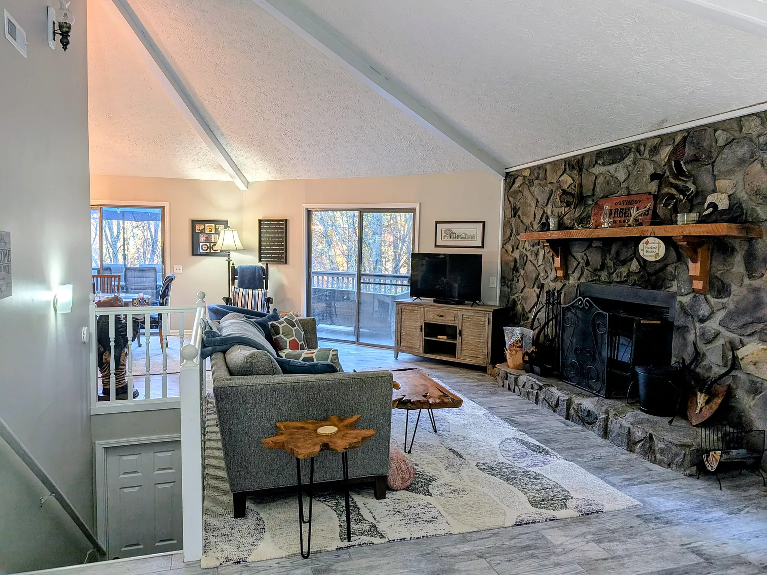 3 bed, 1912 sqft, $2,600 — Photo 4