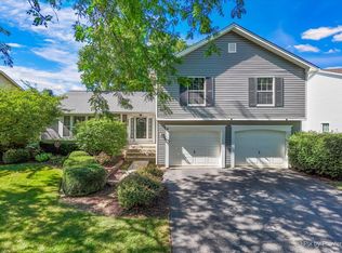 2639 Berkshire Dr, Geneva, IL 60134