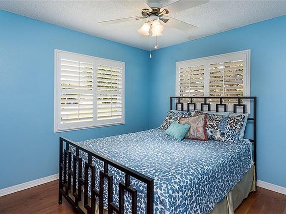 4th image of 2206 Republic Dr