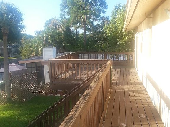 3rd image of 240 W Canal Dr