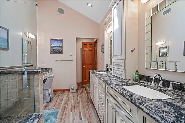 Sold by Century 21 Amiable Realty Group II Inc | media 67