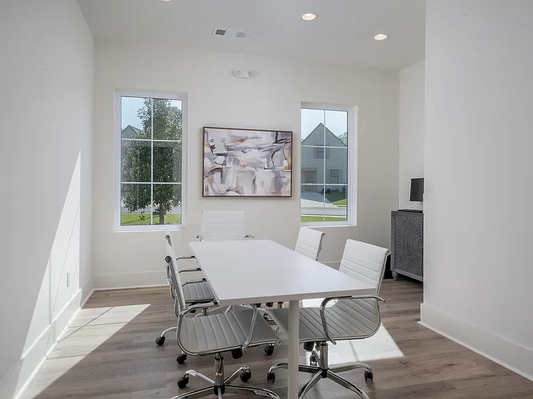 820 Stonebrook Ln — Photo 25