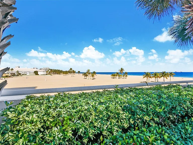 2100 S Ocean Ln #1002 — Photo 34