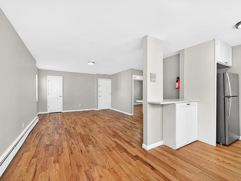42 Lienau Pl #6A — Photo 12