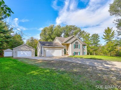 4104 62nd St, Holland, MI, 49423