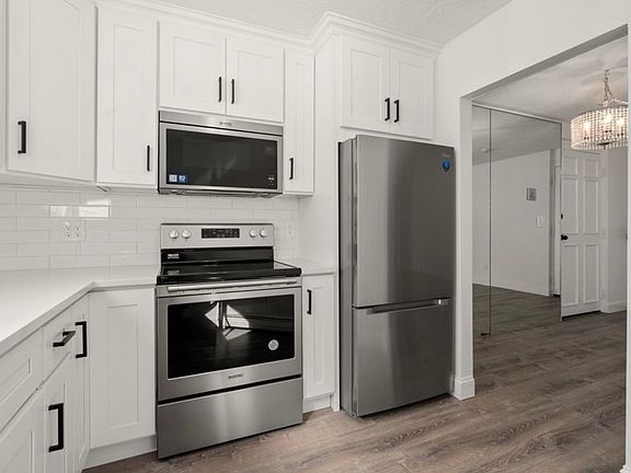 2nd image of 100 Fellsview Ter #105-B