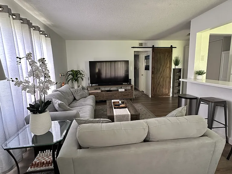 1273 Jimmy Buffett Memorial Hwy #101 — Photo 3
