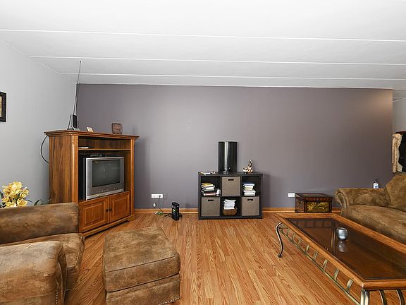 3rd image of 4716 W 106th Pl #A-2c
