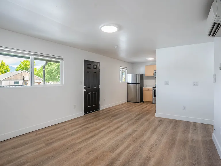 21S Living Room 21S Living Room