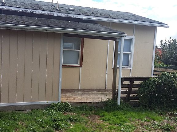 4th image of 1316 1/2 Park Ave