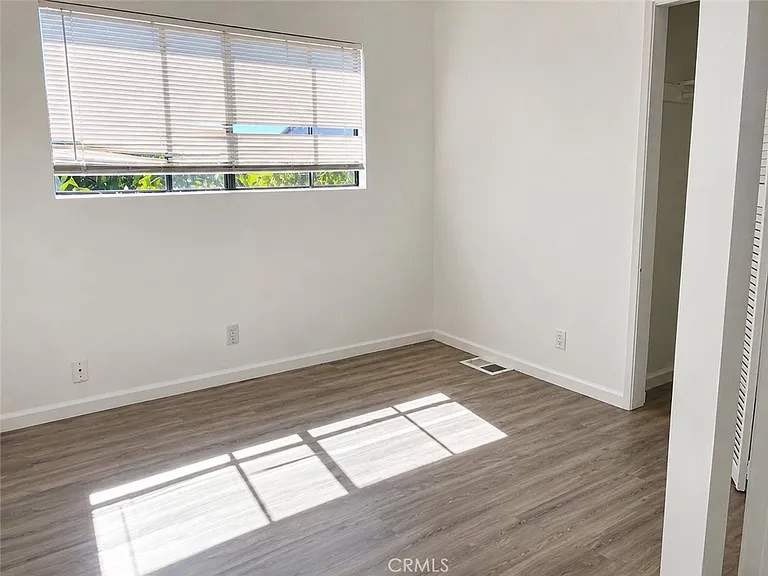 3209 Clay St — Photo 18