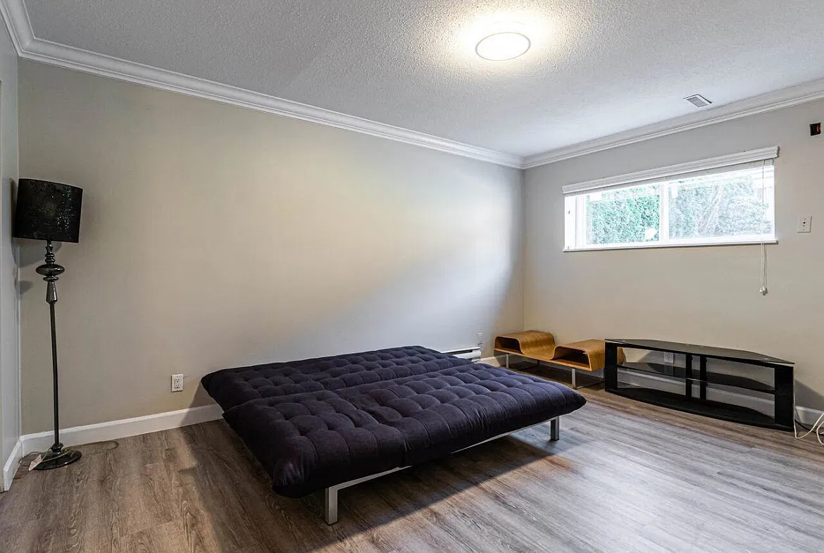 3 bed, 1200 sqft, $2,800 — Photo 4
