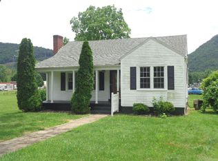 911 Fitzlee St, Glasgow, VA 24555