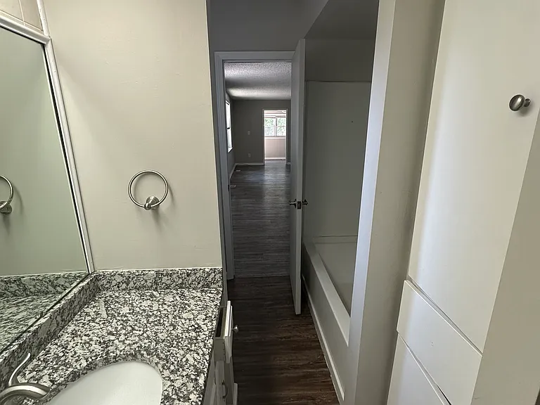 748 S Poplar St — Photo 3