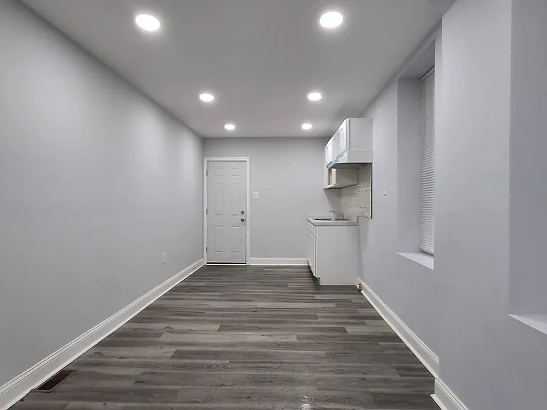 2040 Dennie St — Photo 13