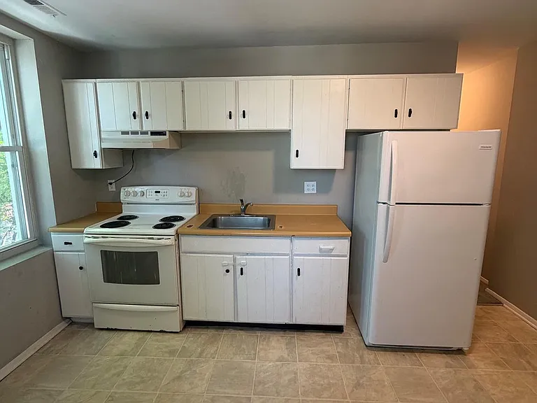 2752 Maryland Ave #2 — Photo 14