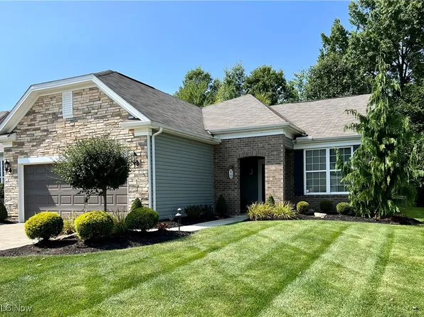 528 Arbor Ln, Akron, OH 44321