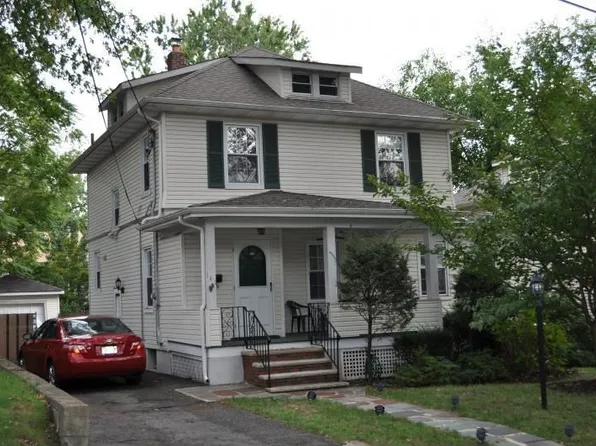 141 Albion St, Passaic, NJ 07055