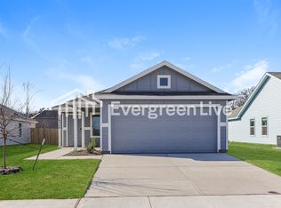 10520 Desert Hawk Cir, Fort Worth, TX 76140