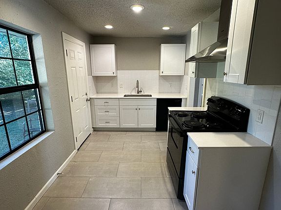 2nd image of 2233 Hasley Dr