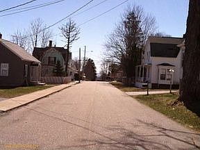 5th image of 54 Fern Ave