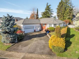 2235 Leclair Dr, Coquitlam, BC V3K 6H6
