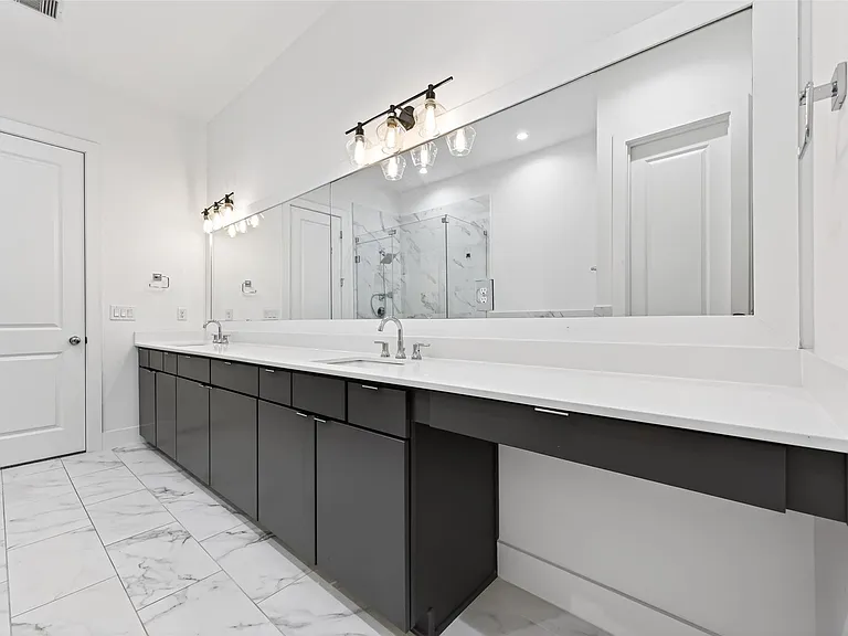 5841 Dolores St — Photo 31