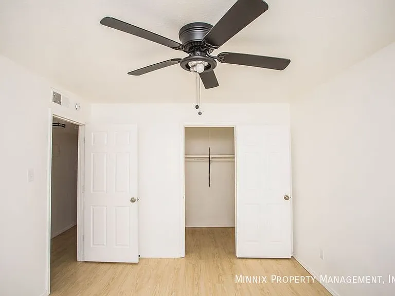 5005 Avenue W #3 — Photo 6