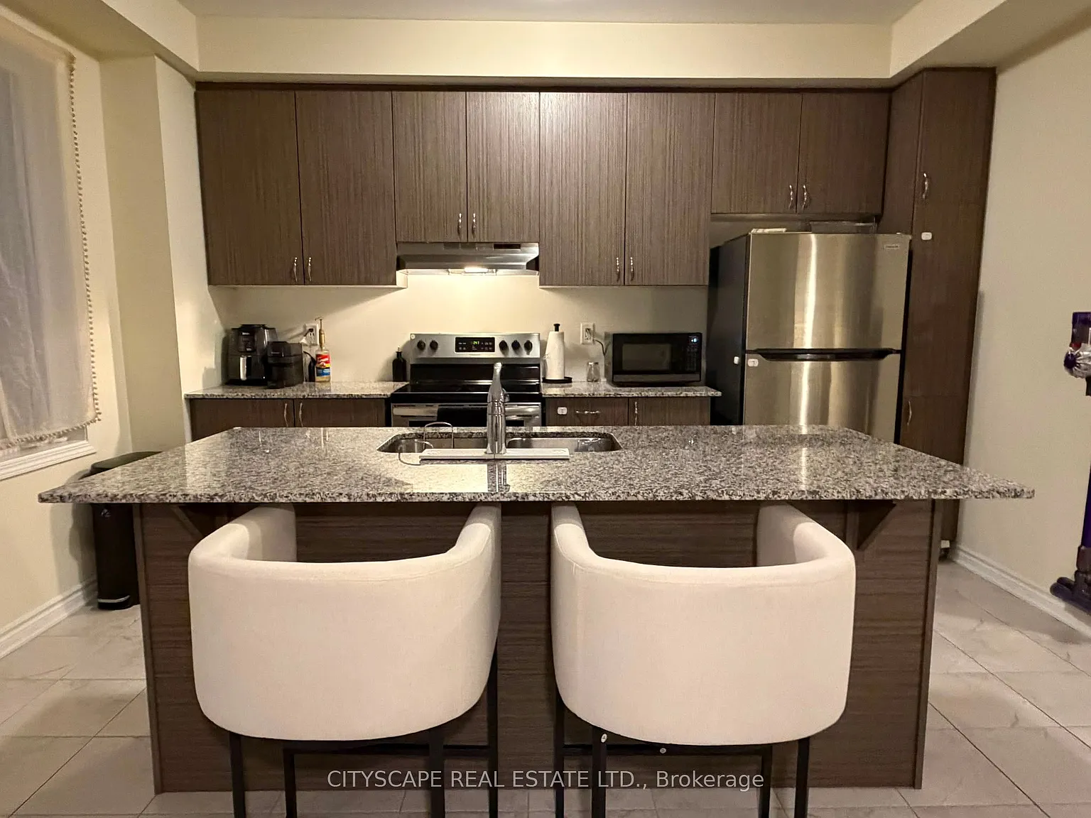 4 bed, $3,100 — Photo 4