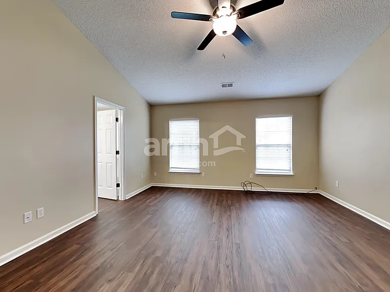 304 Southport Dr — Photo 10