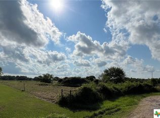 18 Tara, Inez, TX 77968