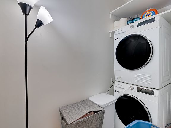 5th image of 20 NW 16th Ave APT 112