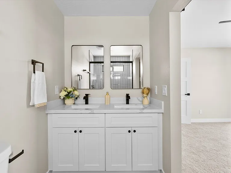 2551 E Broadway Rd #1 — Photo 12