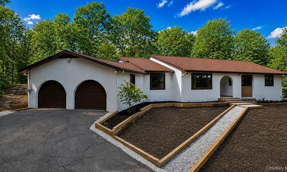 1st image of 18 Hillside View Road