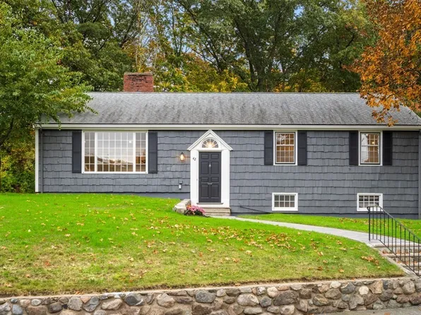 42 Brook St, Wakefield, MA 01880