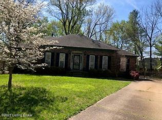 1000 Copperfield Ct, Windy Hills, KY 40207