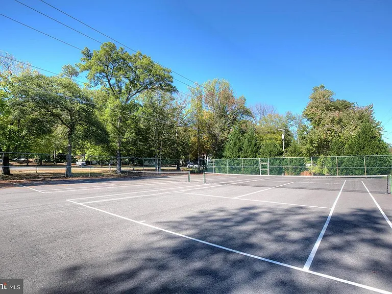 1002 Aquia Dr — Photo 21