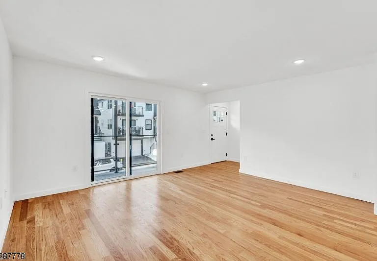 757 Seaport Dr #1 — Photo 18